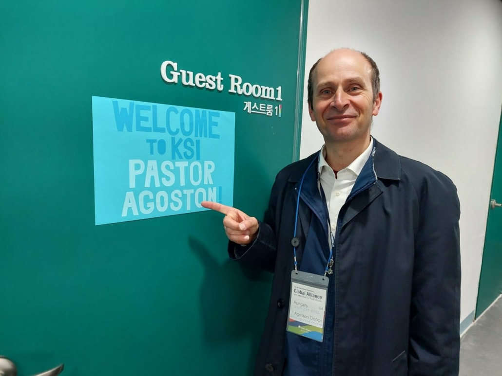 Dobos Ágoston az elmúlt évben Dél-Koreában vett részt misszionáriusképző konferencián